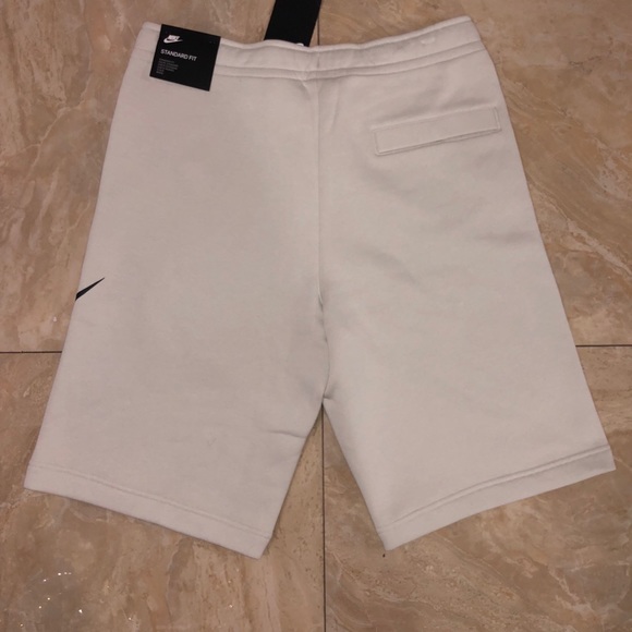 Nike Sportswear Club (NSW) Shorts - Picture 3 of 3